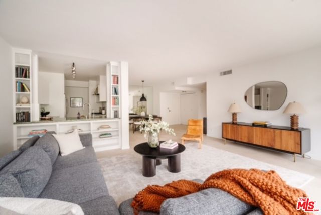 Property photo of 8787 Shoreham DR