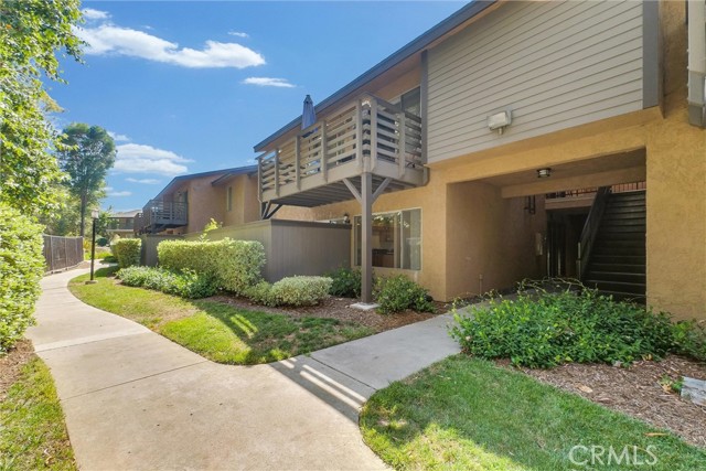 Property photo of 1480 W Lambert RD