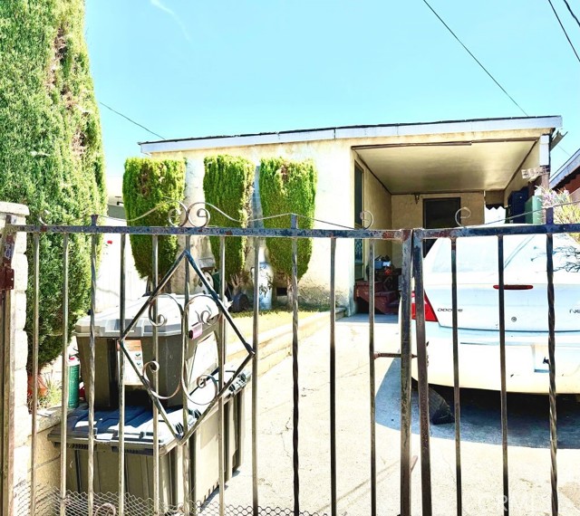Property photo of 8330 Elburg ST