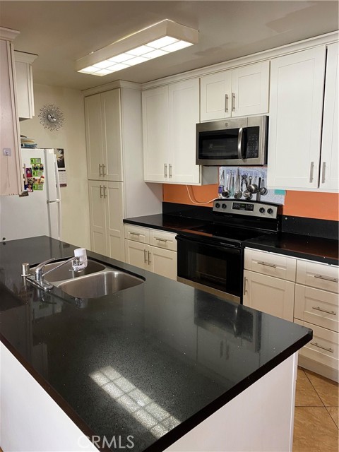 Property photo of 5334 Lindley AV