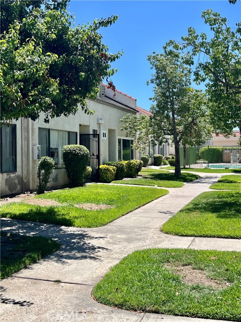 Property photo of 1305 W Latham AV