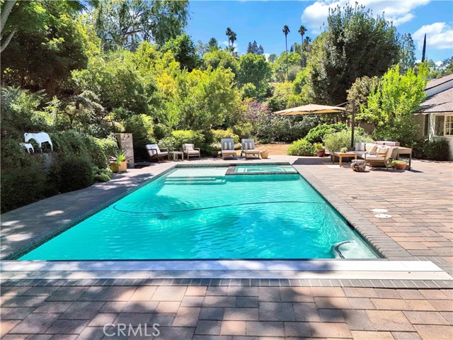Property photo of 18090 Karen DR