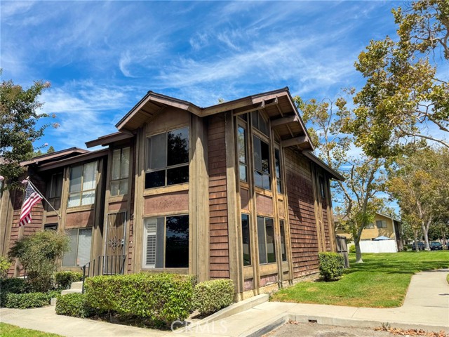 Property photo of 958 South Crossbow Lane