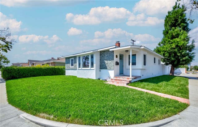 Property photo of 17819 Gramercy PL
