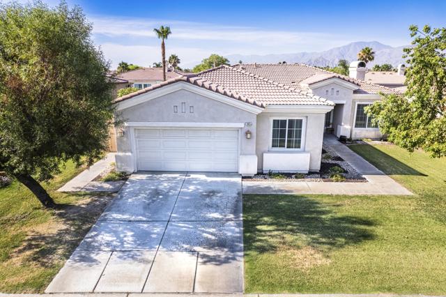 Property photo of 79835 N Parkway Esplanade