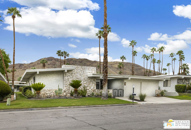 Property photo of 2194 S La Paz WY