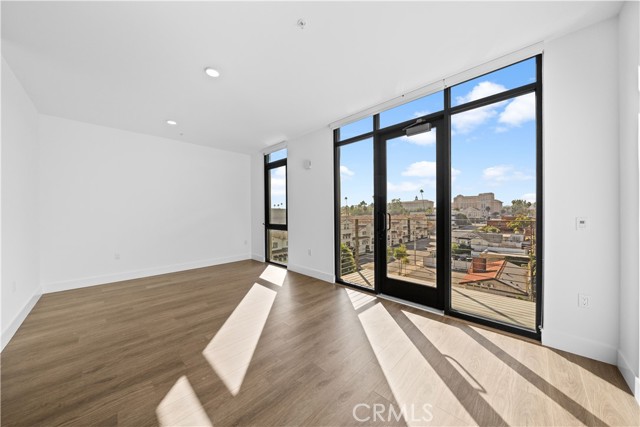 Property photo of 218 N El Molino AV