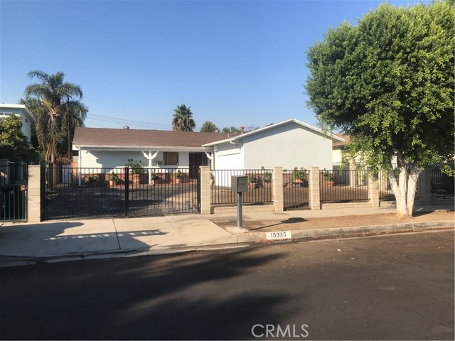 Photo of 15935 Community St