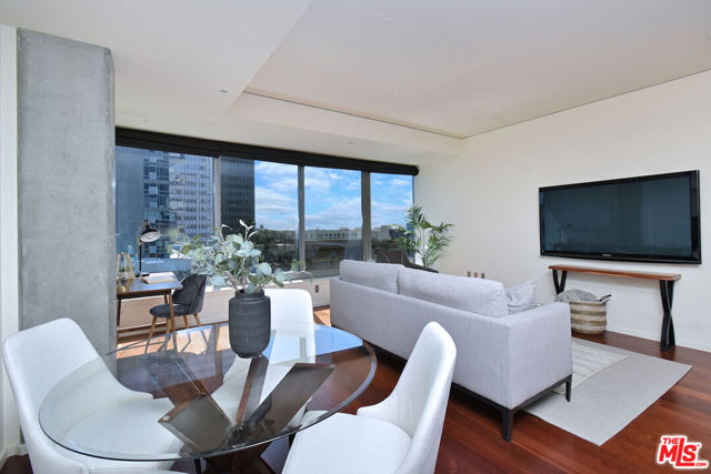 Photo of 1155 S Grand Av