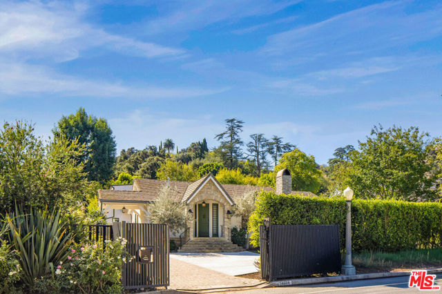 Property photo of 14664 Valley Vista BL