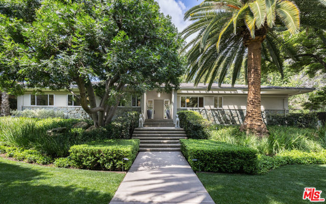 Property photo of 2011 Cummings DR