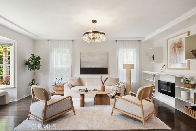 Property photo of 2116 S Cloverdale AV