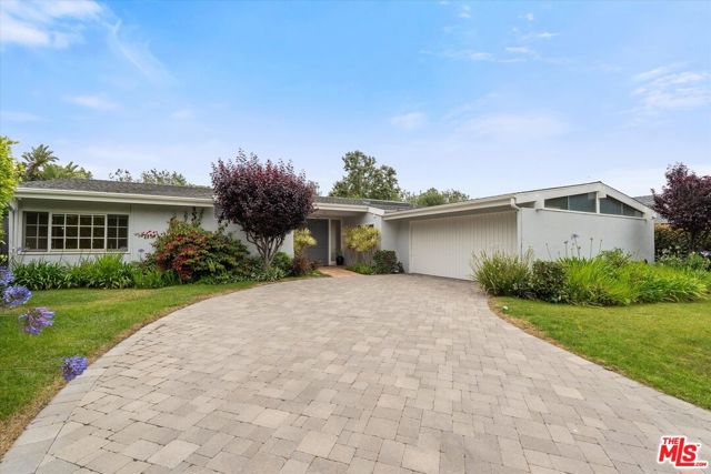 Property photo of 30724 Manzano DR