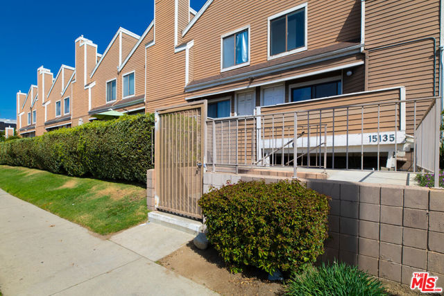 Property photo of 15135 Nordhoff ST