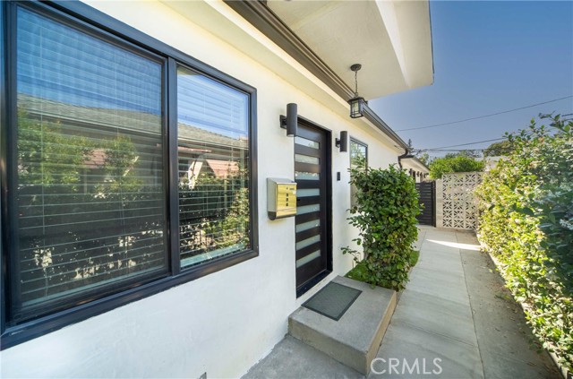 Property photo of 1123 W Angeleno AV