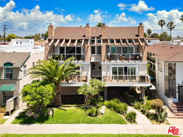 Photo of 1415 E Ocean Bl
