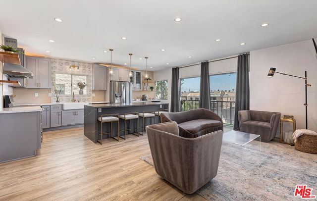 Property photo of 1115 S Elm DR
