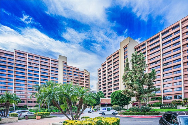 Property photo of 24055 Paseo Del Lago