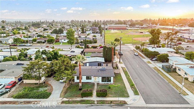 Property photo of 957 N Jasmine AV