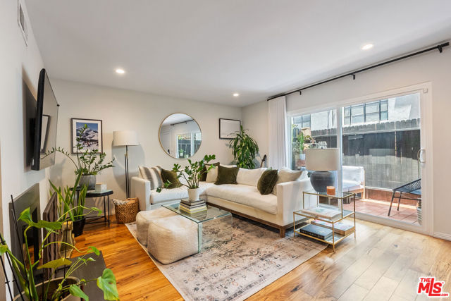 Property photo of 3314 Griffith Park BL