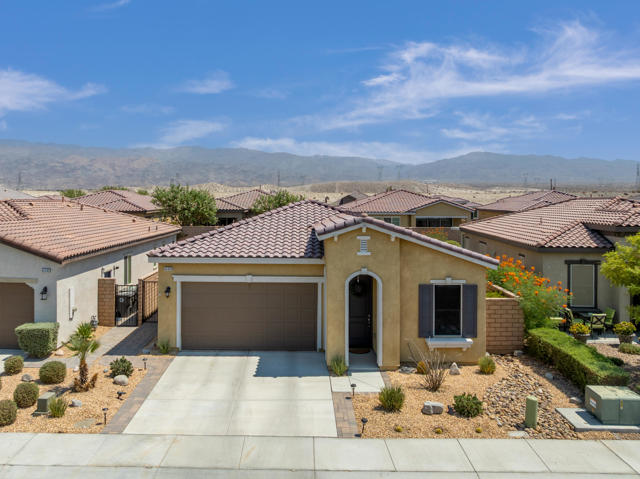 Property photo of 43606 Treviso DR