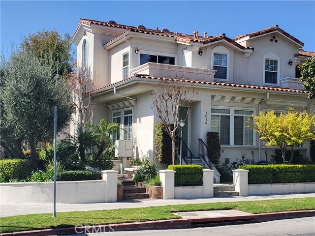 Property photo of 101 N Kenneth RD