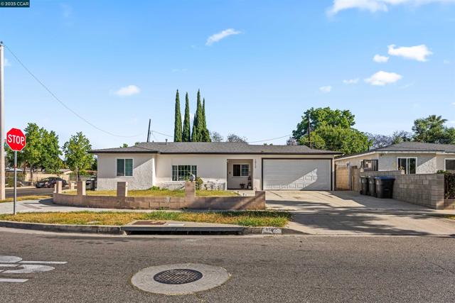 Property photo of 1912 W Wilshire Ave