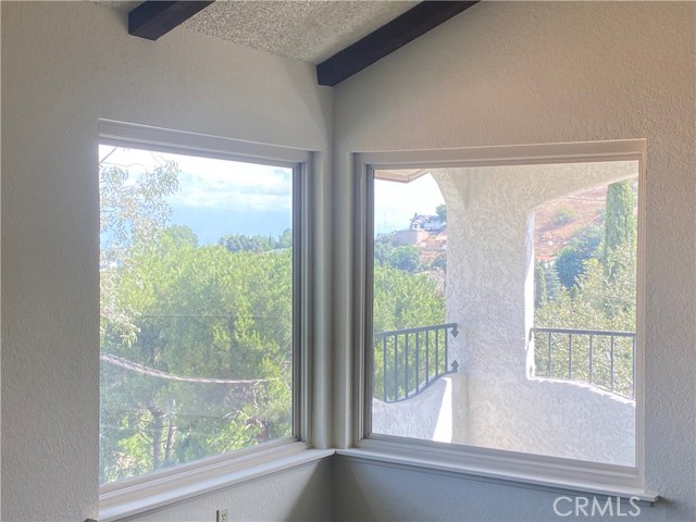 Property photo of 16414 Blue Grass LN