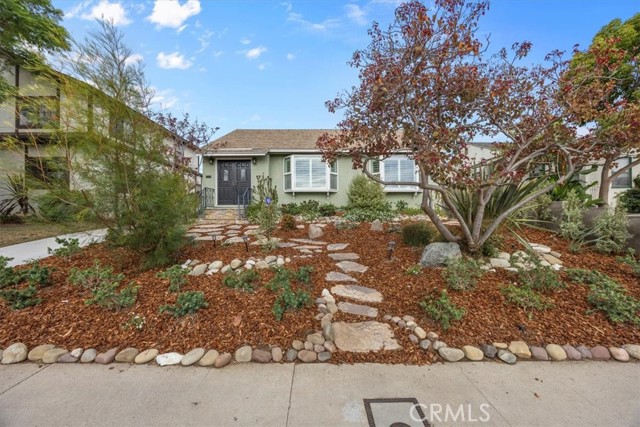 Property photo of 7817 Truxton Ave