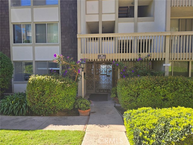 Property photo of 6542 OCEAN CREST DR