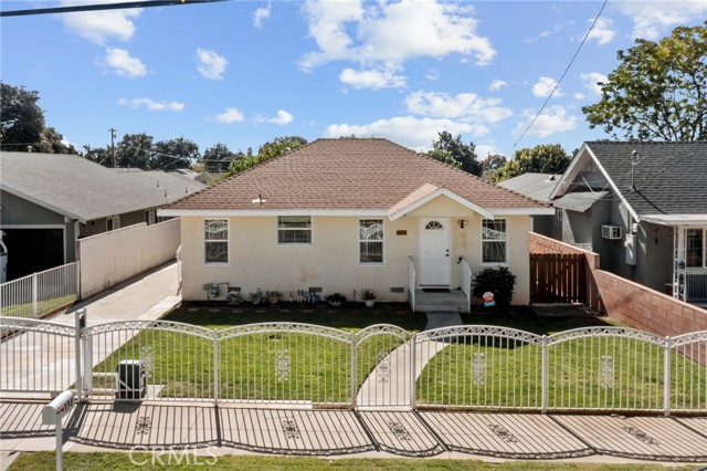 Property photo of 134 E Cypress