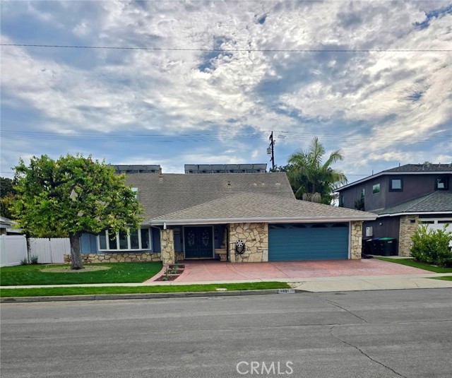 Property photo of 1851 Pitcairn