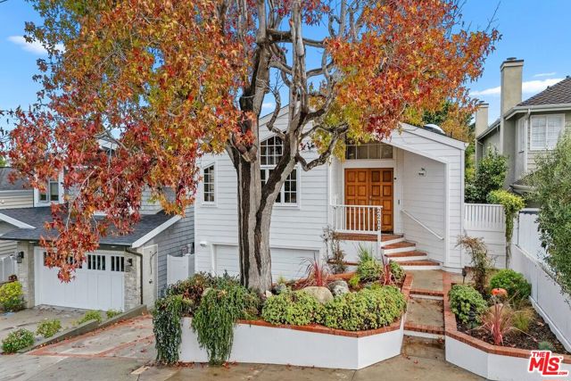 Photo of 2200 N Poinsettia Av