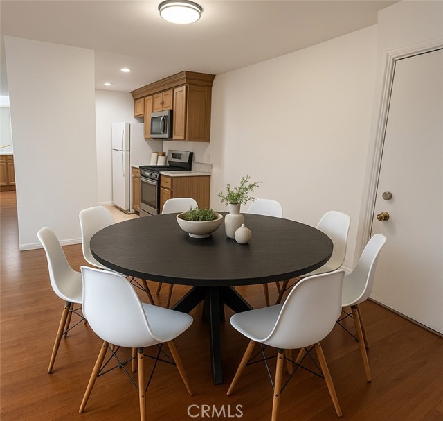 Property photo of 5460 White Oak AV