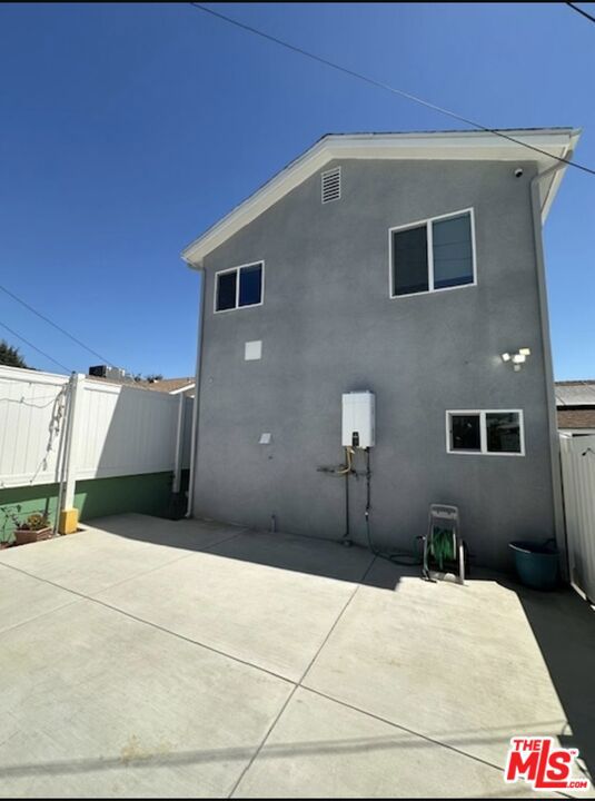 Photo of 10937 Whitaker Av