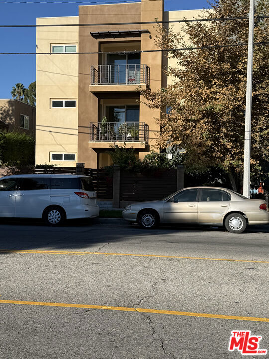 Property photo of 14104 W Monroe PL