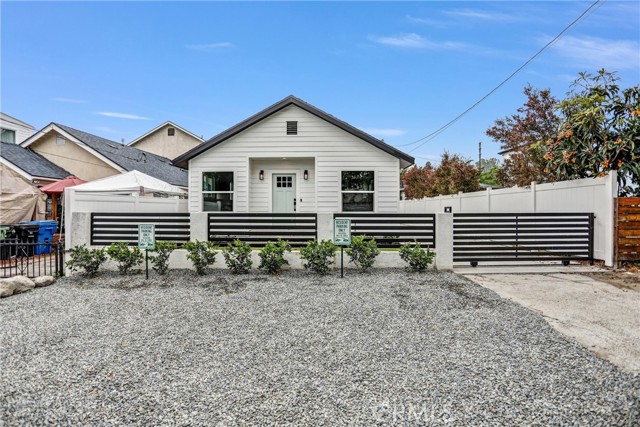 Property photo of 723 Chestnut AV