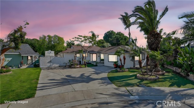 Property photo of 400 N Peach Knl