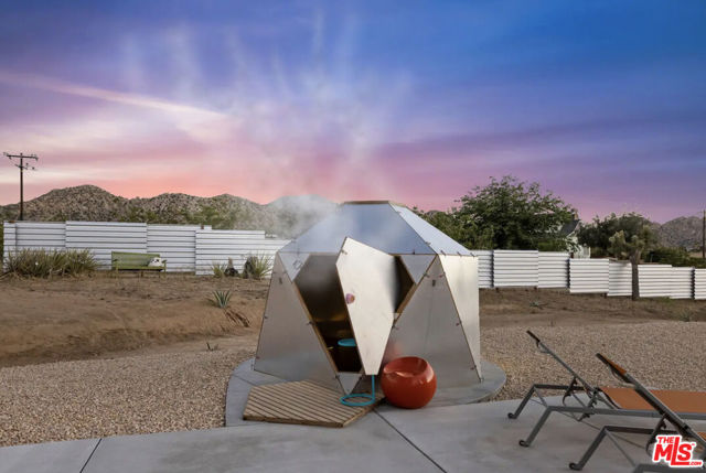 Property photo of 5215 Pioneertown RD