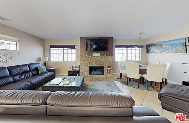 Property photo of 613 E Balboa BL