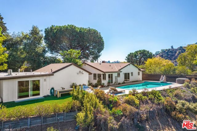 Property photo of 2316 Laurelmont PL