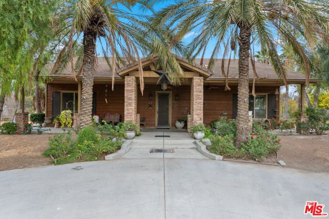 Property photo of 805 N Sanderson AV