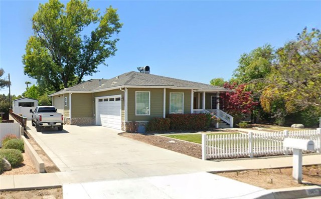 Property photo of 1965 N Towne AV