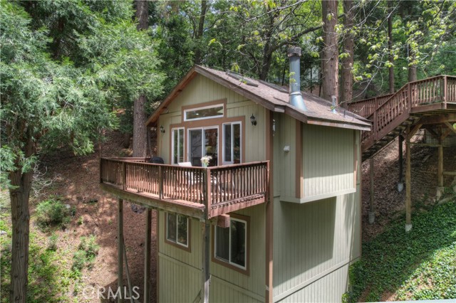 Property photo of 23776 Lakeview DR