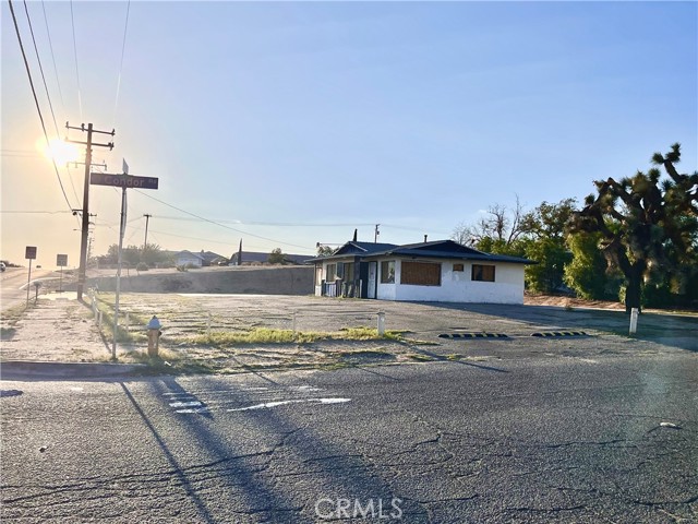 Property photo of 15720 Mojave DR