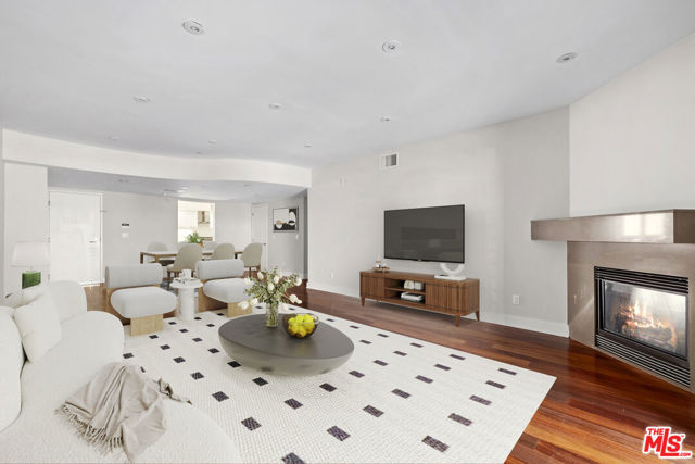 Property photo of 8788 Shoreham DR