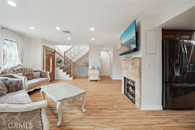 Property photo of 301 W Loraine ST