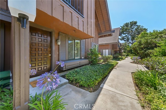 Property photo of 1984 Mount Shasta DR