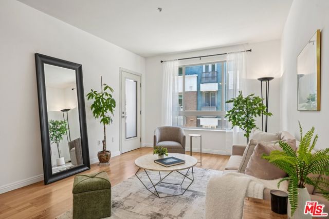 Property photo of 100 S Alameda ST