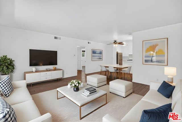 Property photo of 1101 Lincoln BL